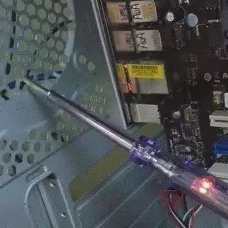 电脑机箱漏电怎么办？